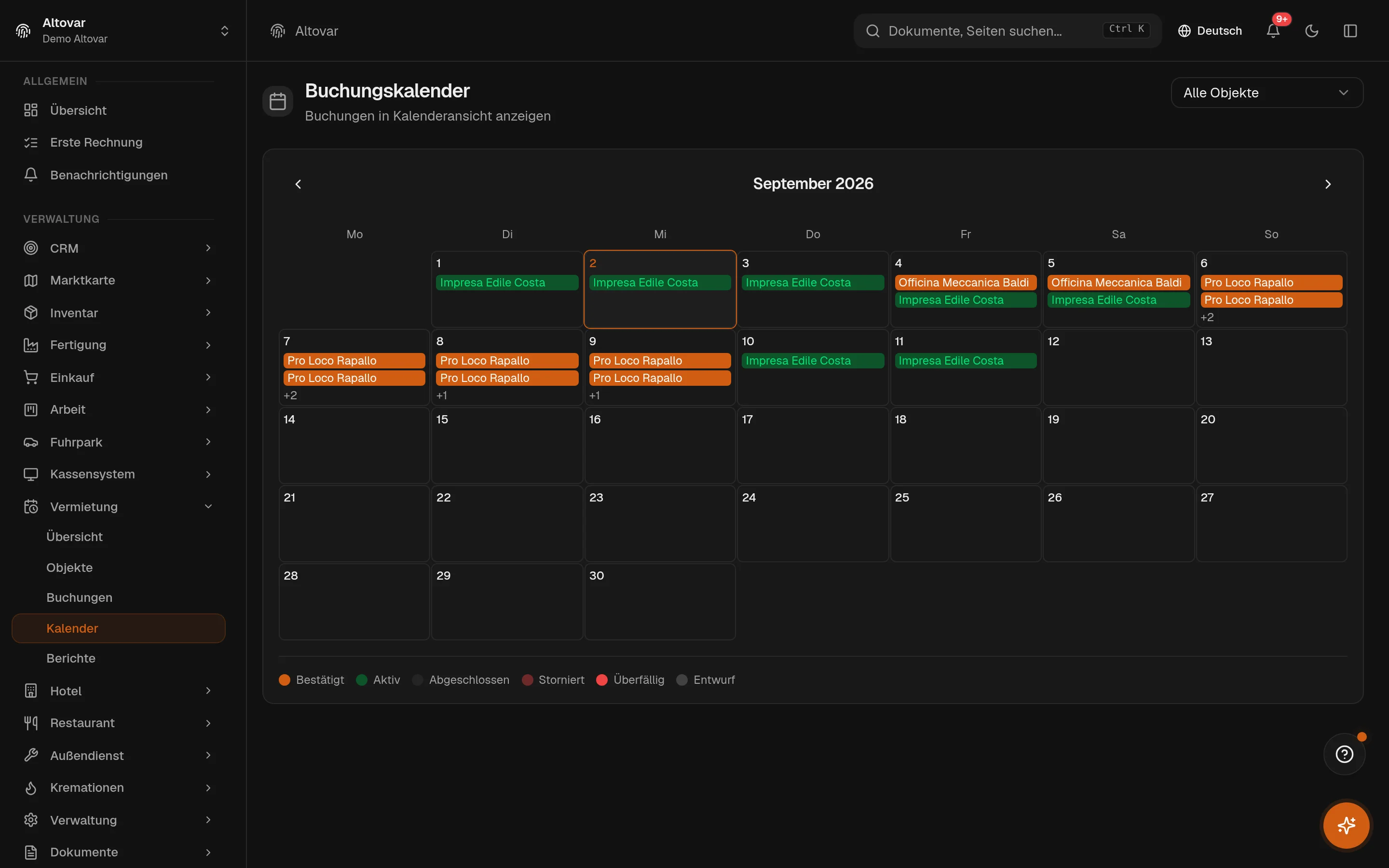 Der Equinox-Mietkalender: ein Monatsraster mit den Buchungen eines Demo-Unternehmens, nach Status auf ihre Tage eingetragen.