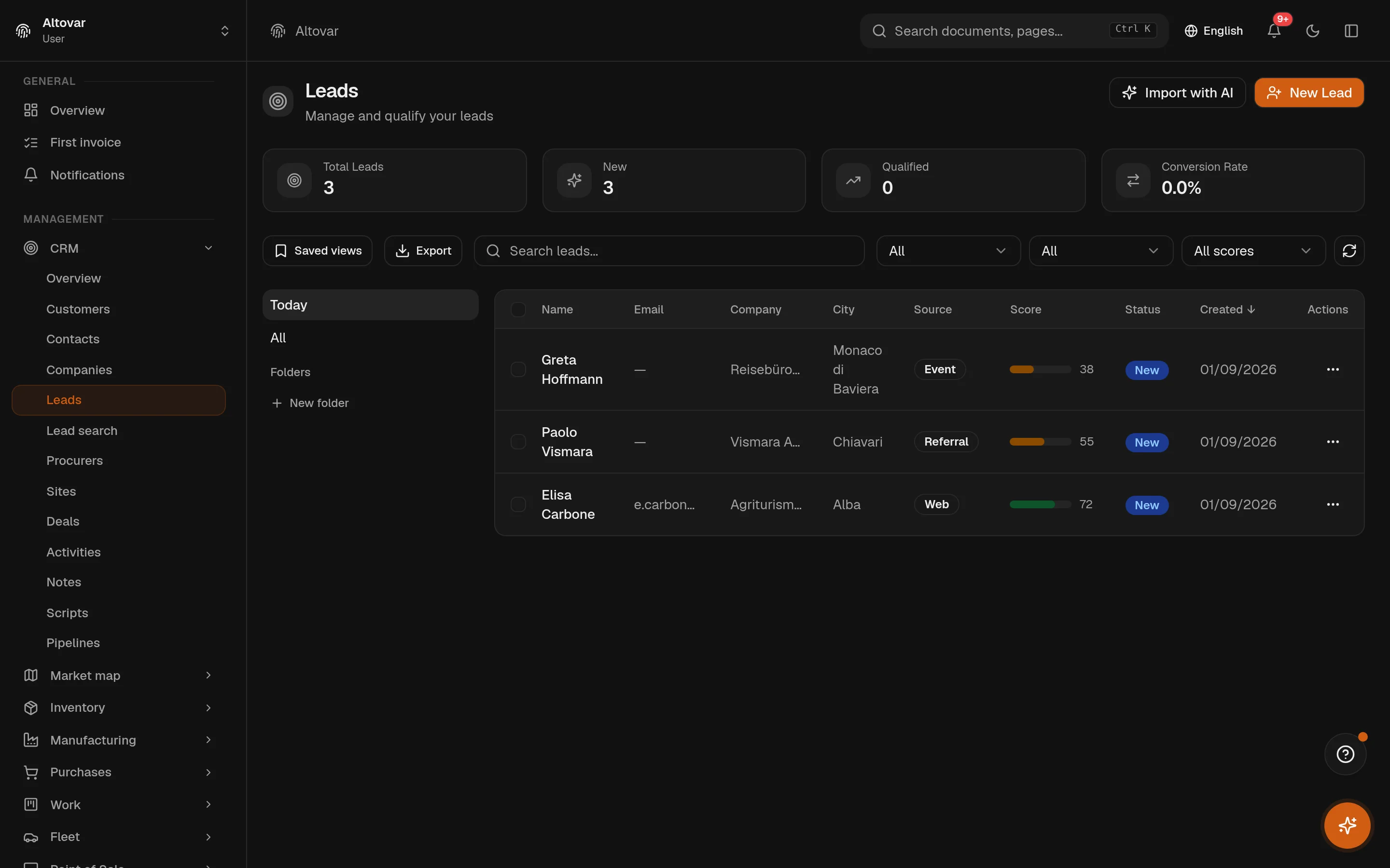 The Equinox lead list: three leads of a demo company with source, score bar, status and creation date, plus the totals and conversion rate on top.