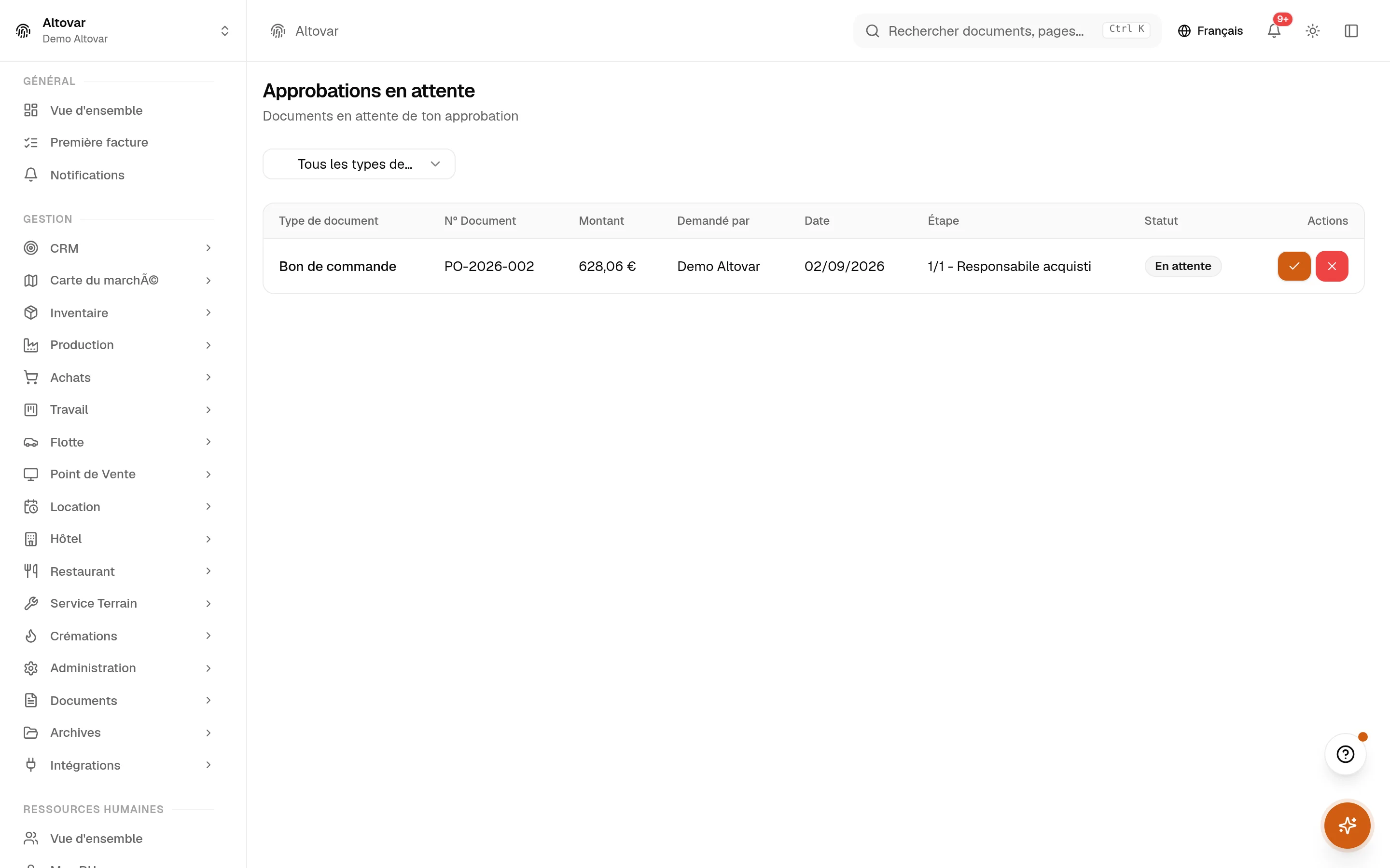 La liste des validations en attente d'Equinox : un bon de commande d'une entreprise démo attendant à son étape avec montant, demandeur et date.