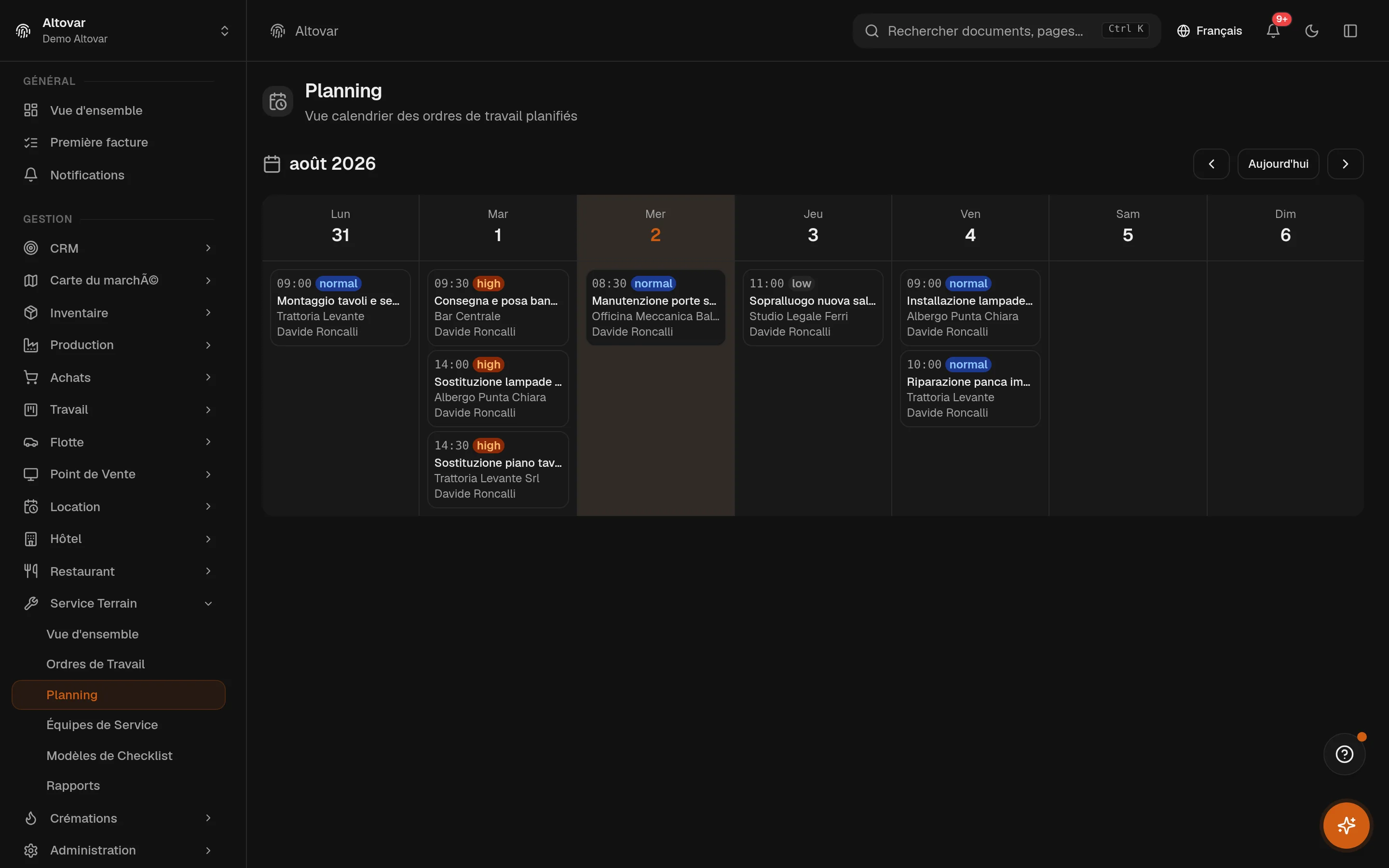Le planning de service terrain d’Equinox : une semaine en sept colonnes avec les ordres de travail programmés d’une entreprise démo, chacun avec heure, priorité, client et technicien.