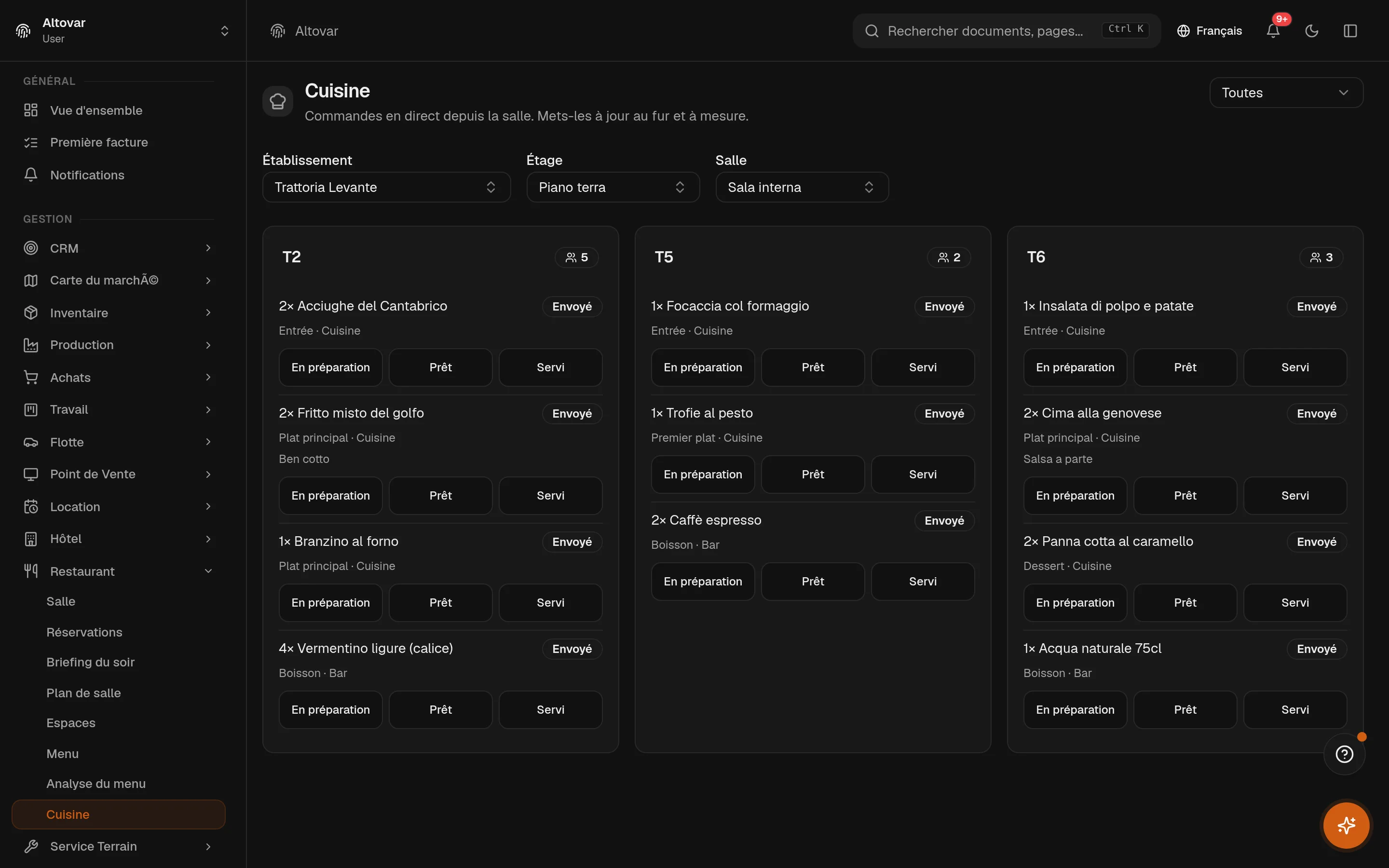 L'écran de cuisine d'Equinox : trois commandes envoyées d'une trattoria démo sous forme de fiches, chaque ligne avec quantité, plat, temps du repas, poste et les boutons en préparation, prêt et servi.