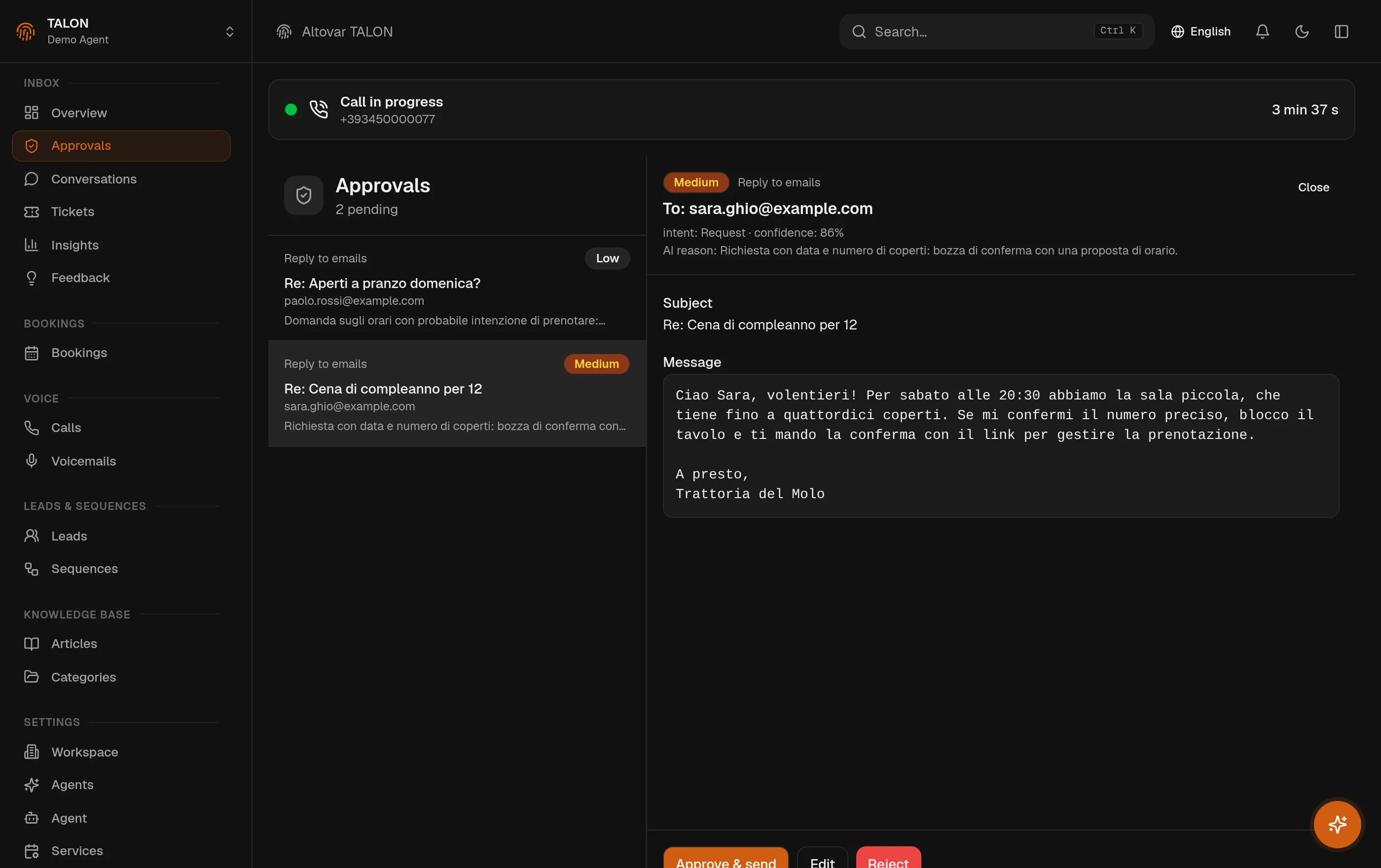 De wachtrij voor goedkeuringen in de TALON-console: twee e-mailconcepten in de wacht, en het geselecteerde open met de ontvanger, de intentie en zekerheid van de AI, het onderwerp en het opgestelde bericht.